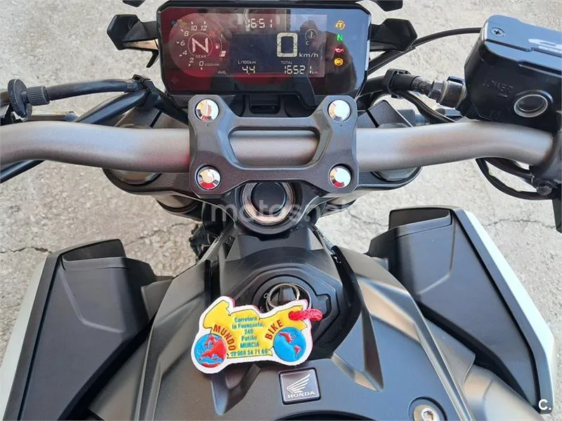 Honda CBR 650 R – Vista 16