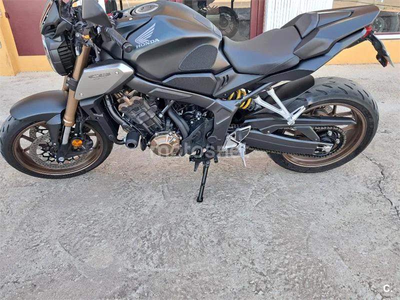 Honda CBR 650 R – Vista 9