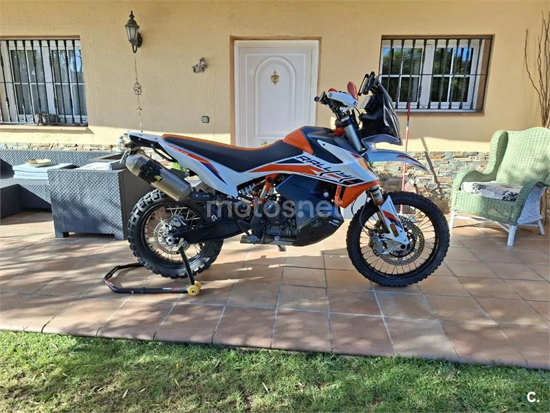 KTM 890 – Vista 2