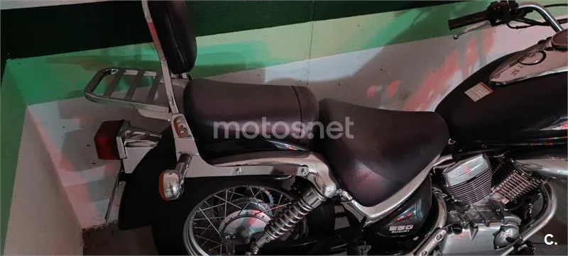 Suzuki Intruder 250 – Vista 3