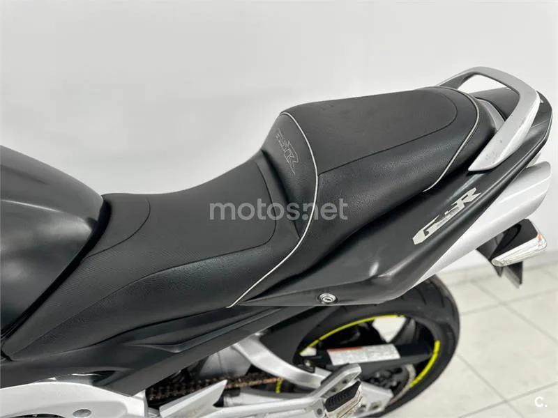 Suzuki GSR 600 – Vista 24