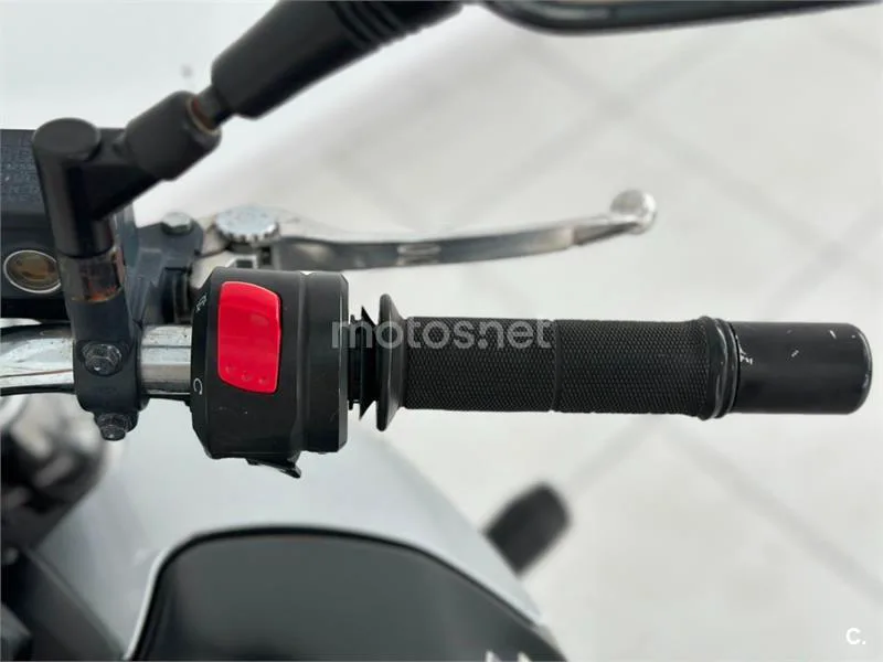 Suzuki GSR 600 – Vista 27