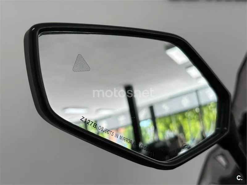 Voge 900 DSX – Vista 18