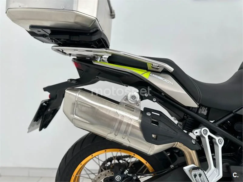 Voge 900 DSX – Vista 9
