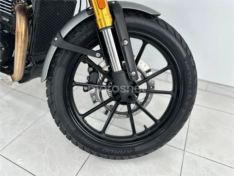 Triumph Scrambler 400 X – Vista 15