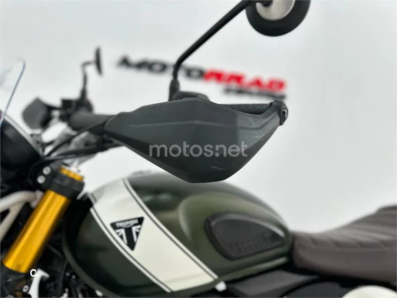Triumph Scrambler 400 X – Vista 19