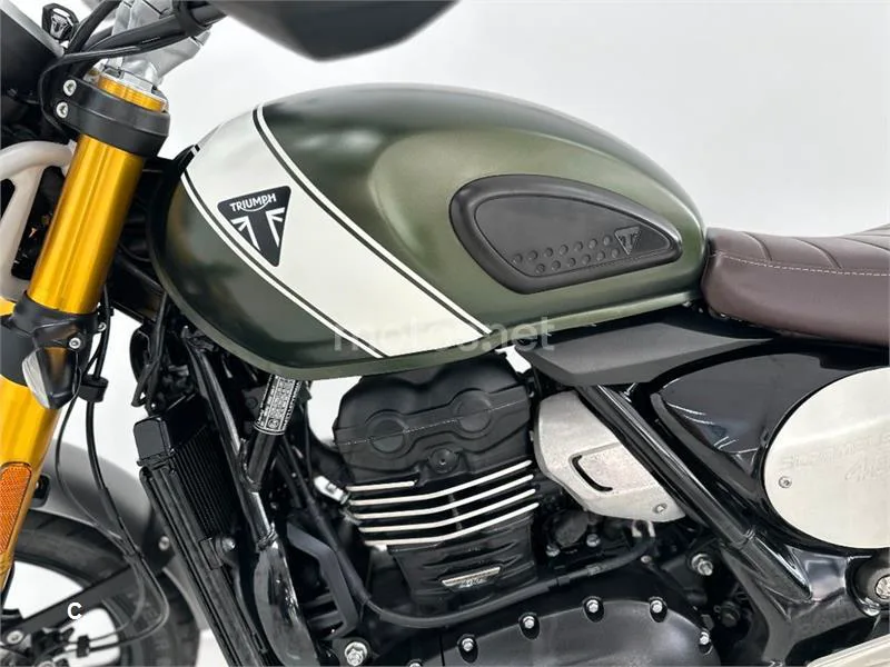 Triumph Scrambler 400 X – Vista 20