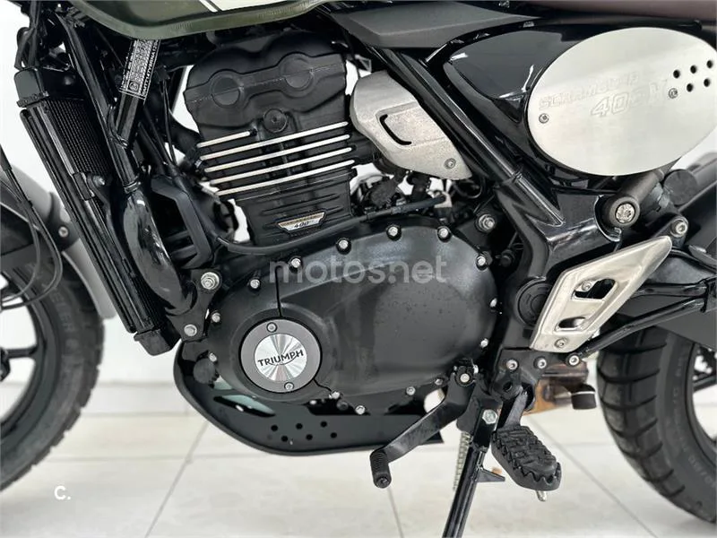 Triumph Scrambler 400 X – Vista 21