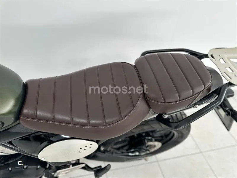 Triumph Scrambler 400 X – Vista 22