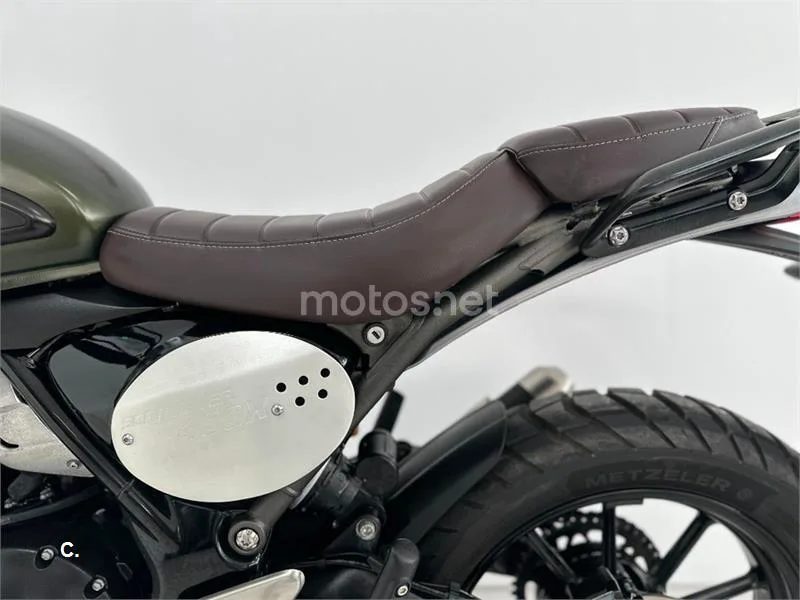 Triumph Scrambler 400 X – Vista 23