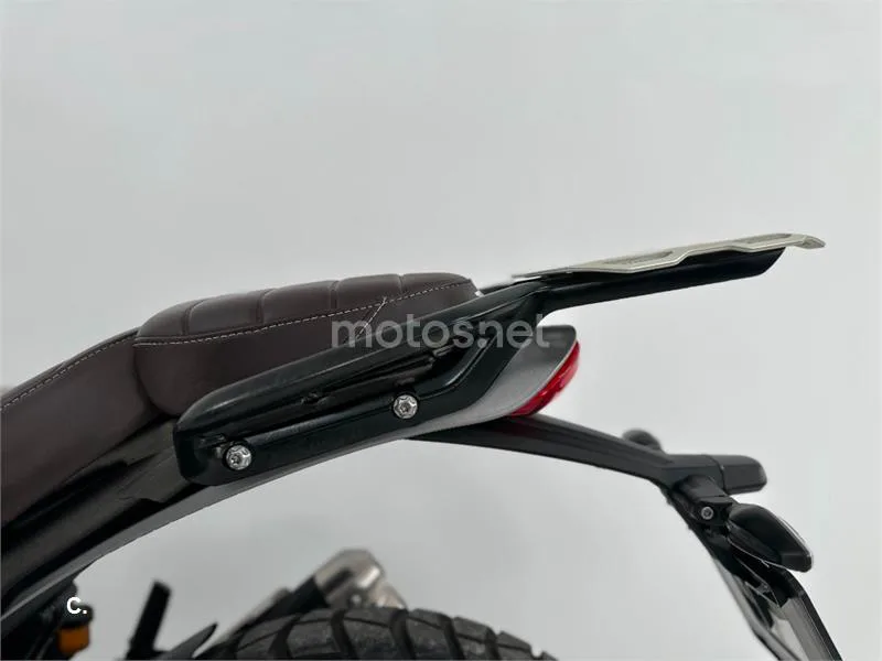 Triumph Scrambler 400 X – Vista 26