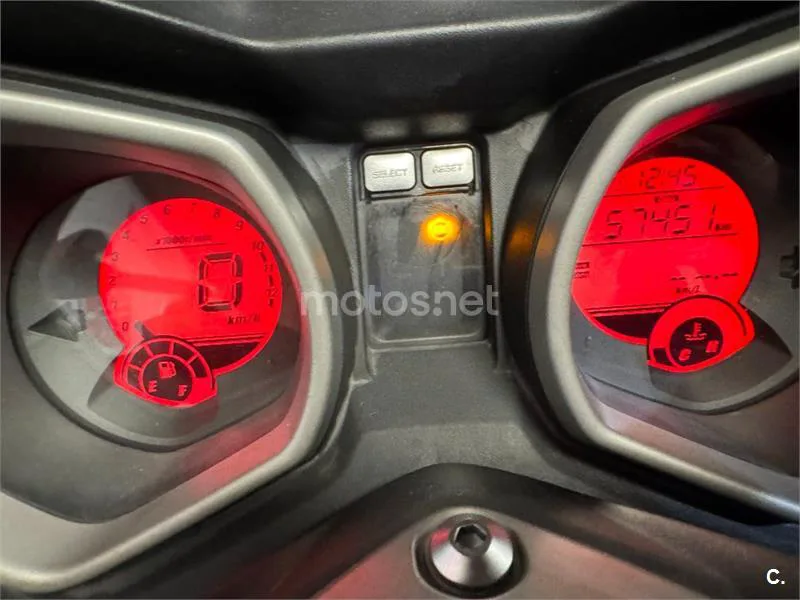 Yamaha XMAX 125 – Vista 7