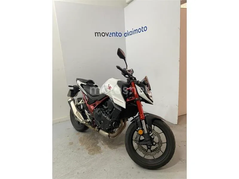 Honda CB 750 Hornet – Vista 9
