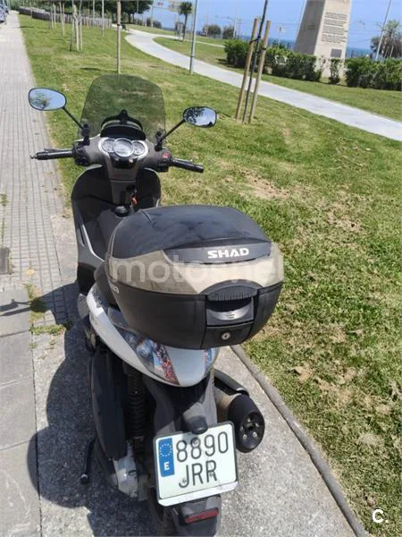 Piaggio Beverly Sport Touring 350 – Vista 4
