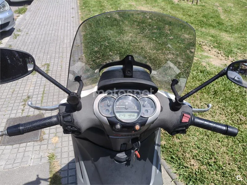Piaggio Beverly Sport Touring 350 – Vista 5