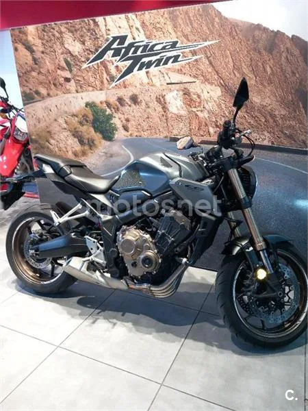 Honda CB 650 R – Vista 23