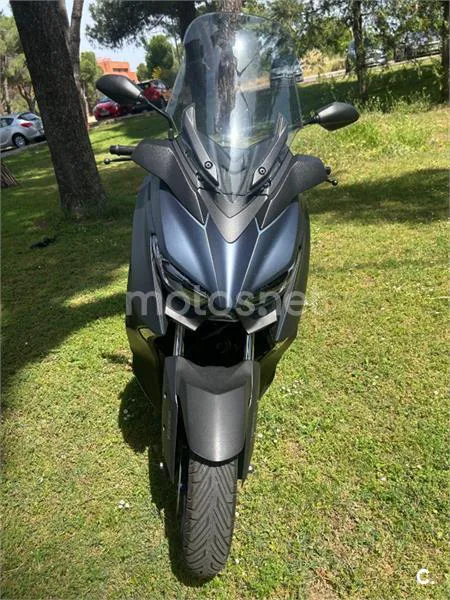 Yamaha XMAX 300 – Vista 6