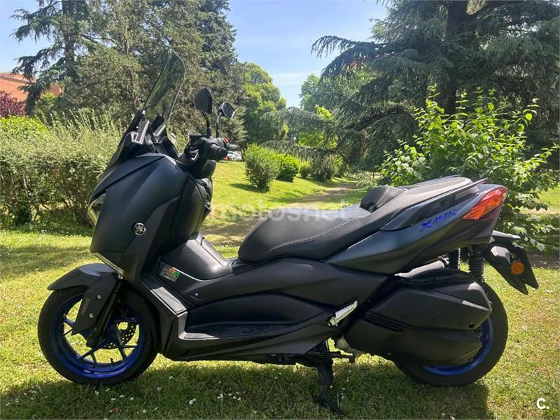 Yamaha XMAX 300 – Vista 7