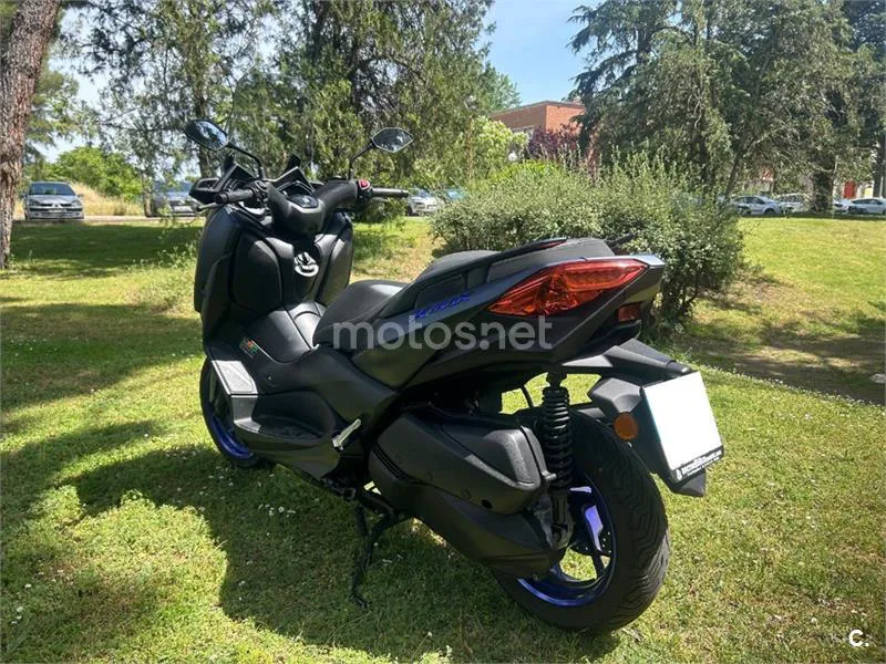 Yamaha XMAX 300 – Vista 10