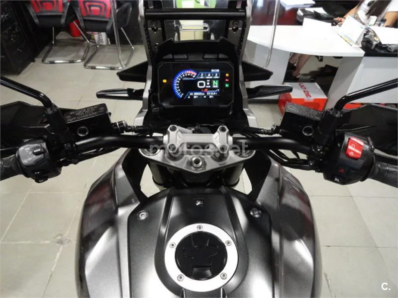 Suzuki V-Strom 1050 – Vista 9
