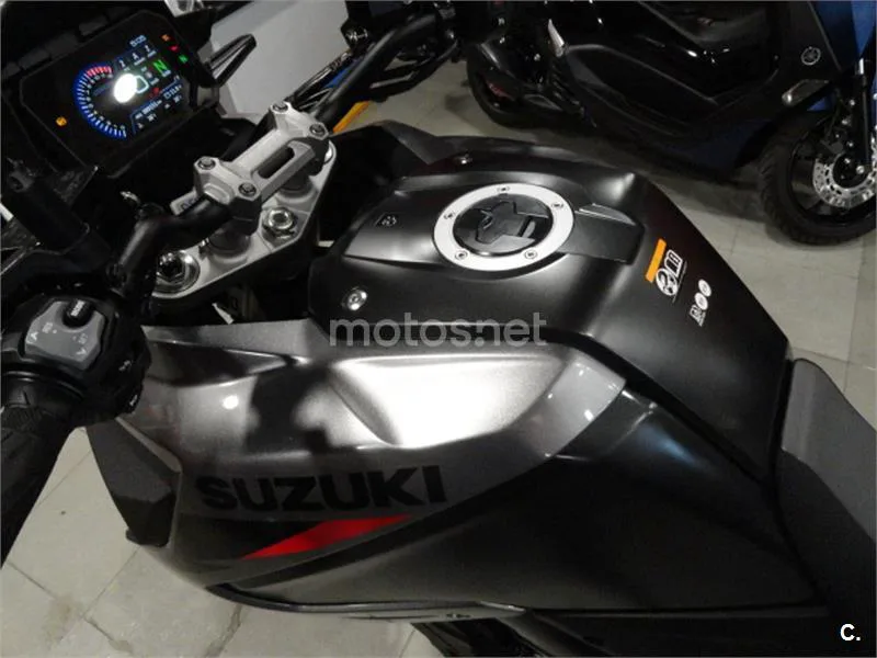 Suzuki V-Strom 1050 – Vista 10