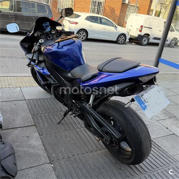 Yamaha R1 – Vista 2