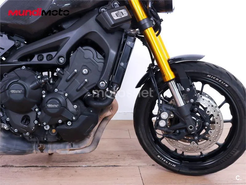 Yamaha XSR 900 – Vista 15