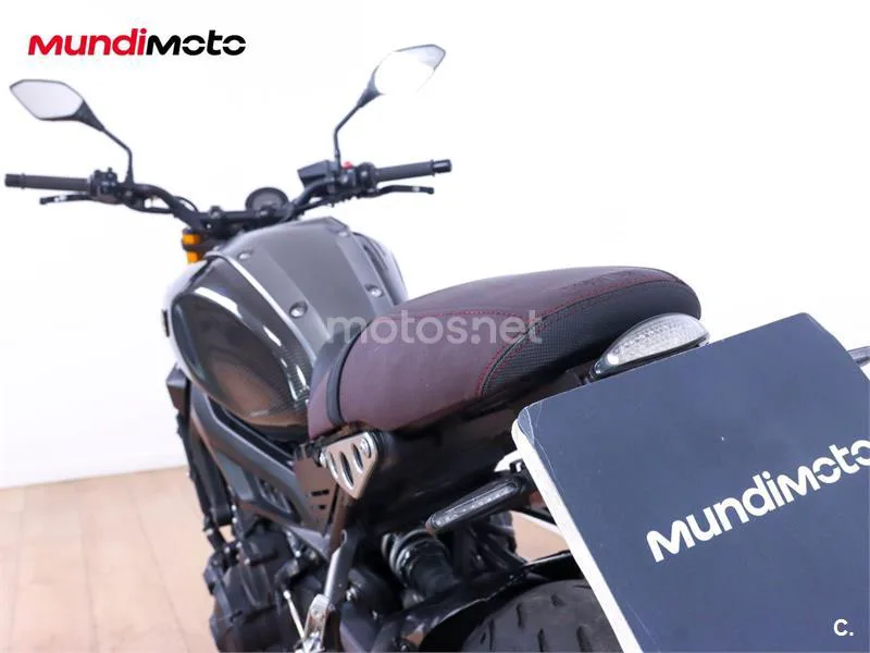 Yamaha XSR 900 – Vista 9