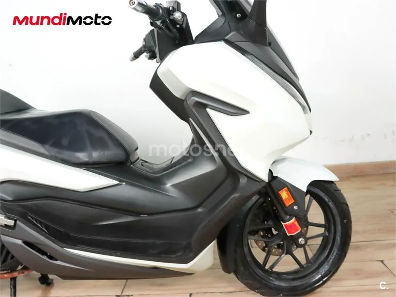 Honda Forza 125 – Vista 20