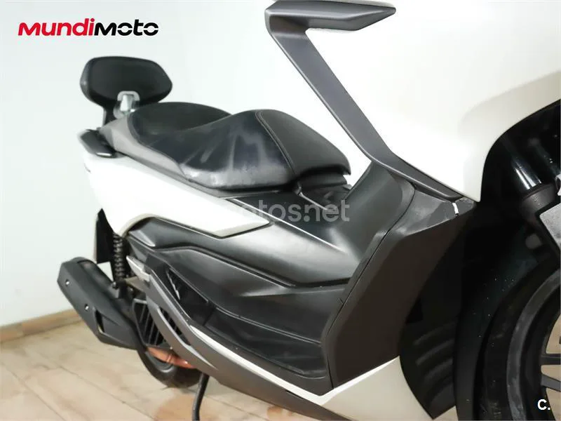 Honda Forza 125 – Vista 21