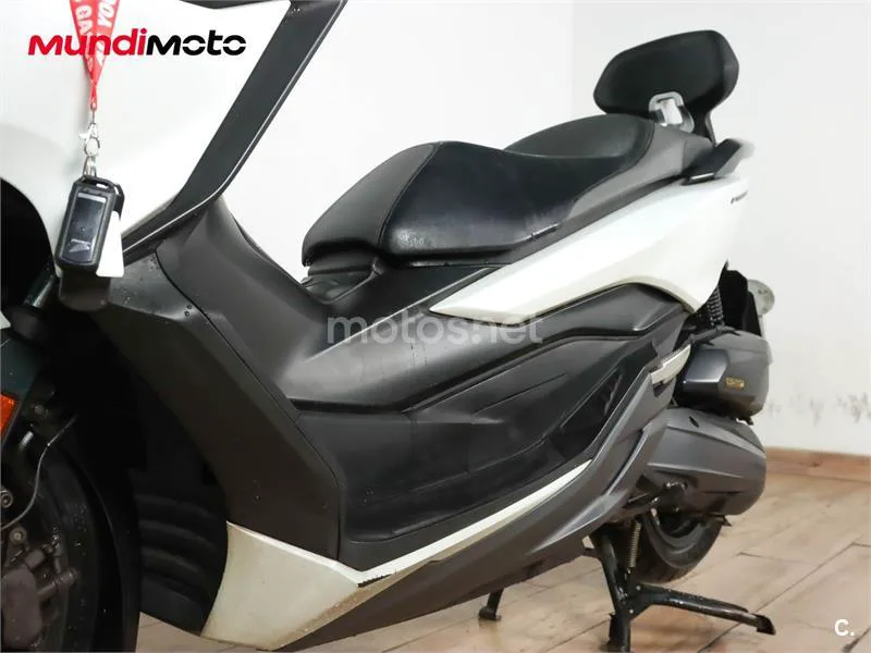 Honda Forza 125 – Vista 10