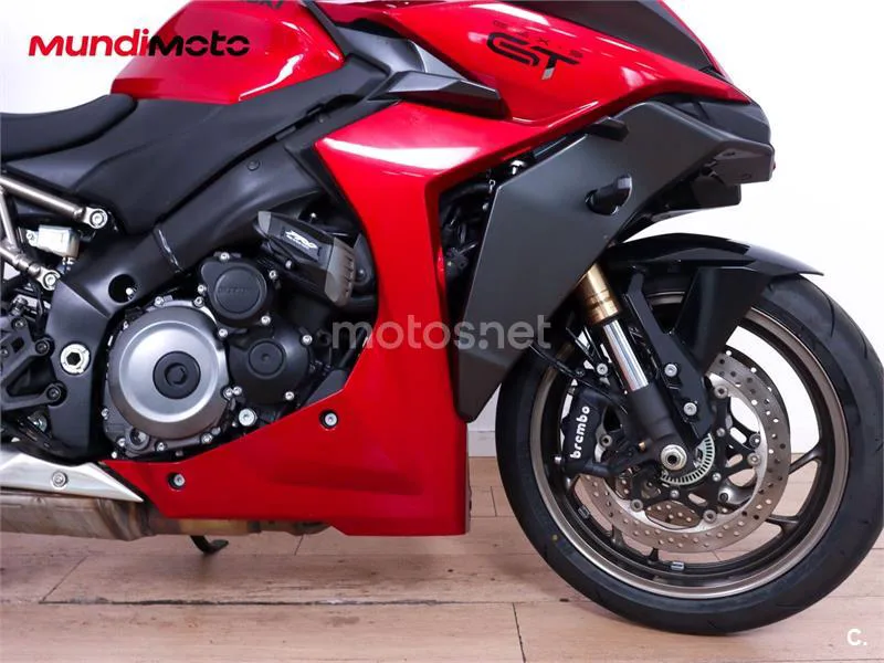 Suzuki GSX-S – Vista 17