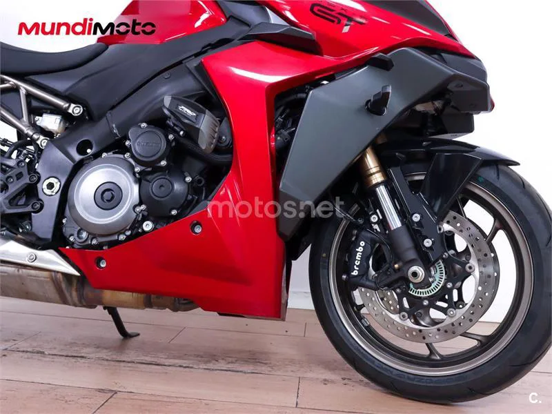 Suzuki GSX-S – Vista 20