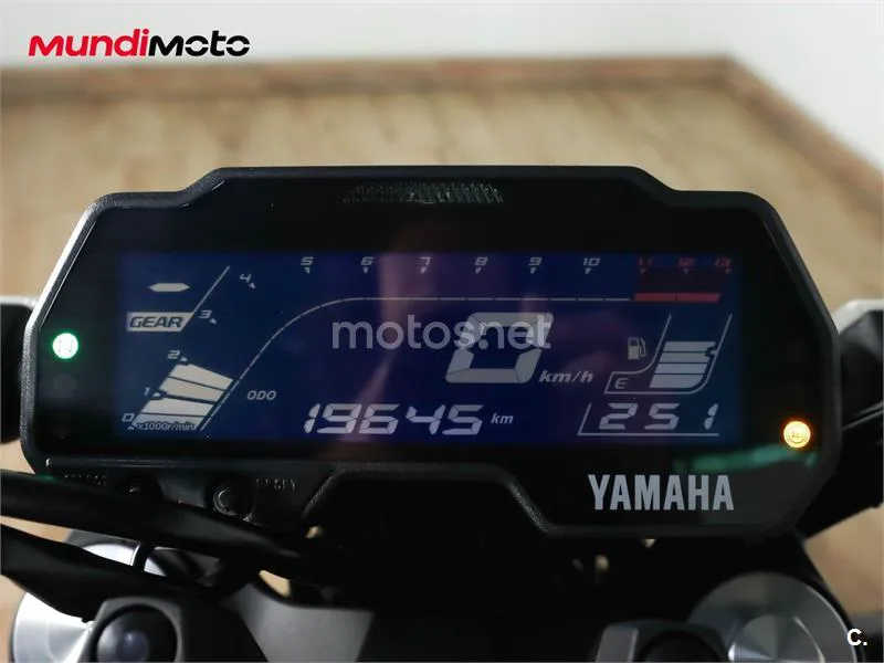 Yamaha MT-125 – Vista 12