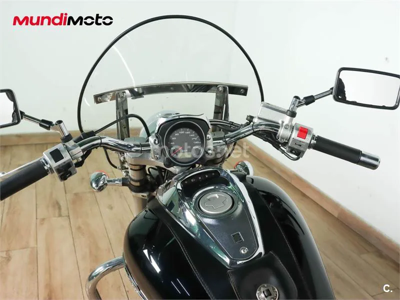 Suzuki Intruder M800 – Vista 11
