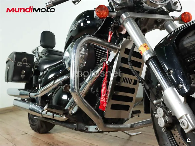 Suzuki Intruder M800 – Vista 20