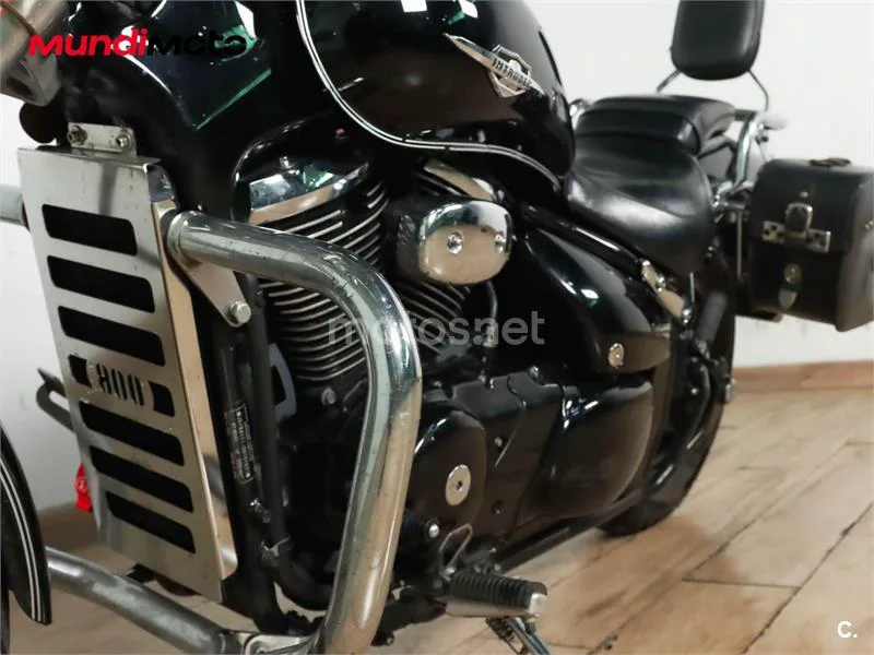 Suzuki Intruder M800 – Vista 10