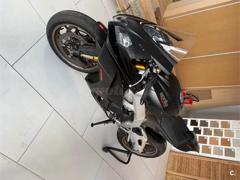 Aprilia RSV4 - Vista 3