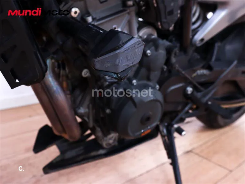 KTM 790 – Vista 14