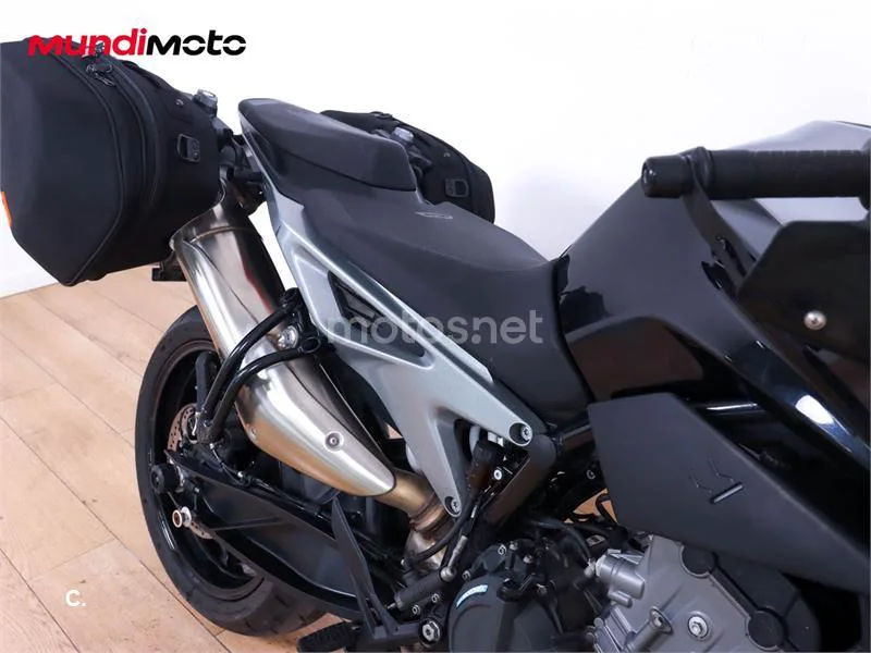 KTM 790 – Vista 16