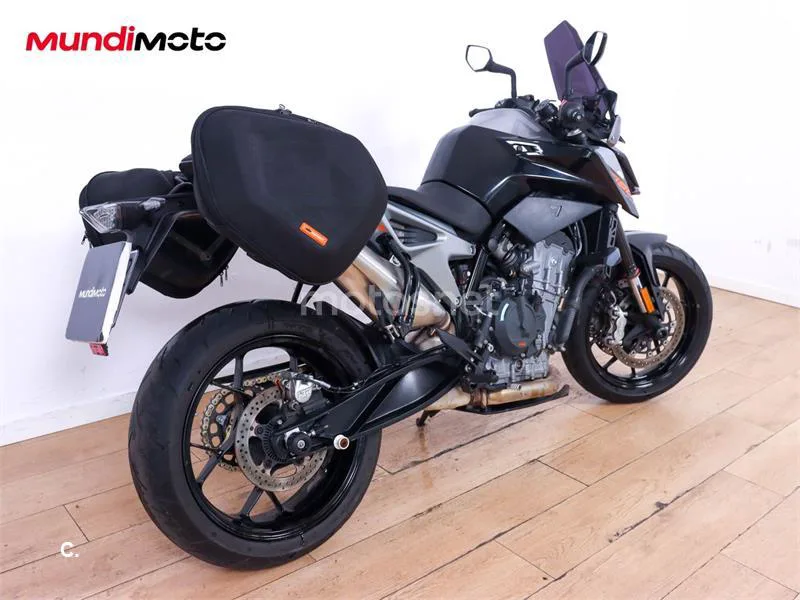 KTM 790 – Vista 3