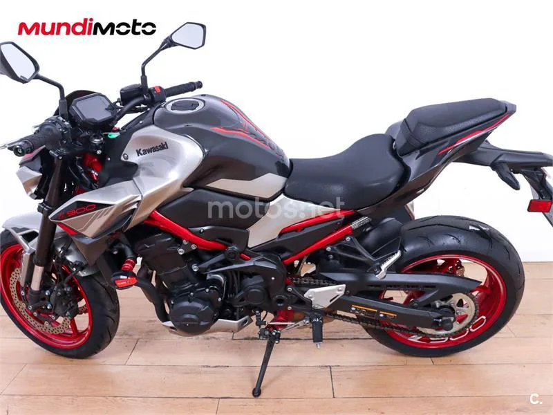 Kawasaki Z900 – Vista 6