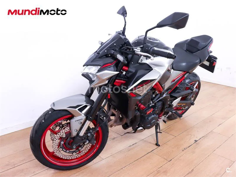Kawasaki Z900 – Vista 7