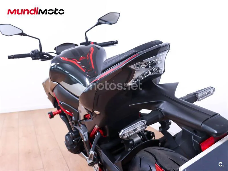 Kawasaki Z900 – Vista 9