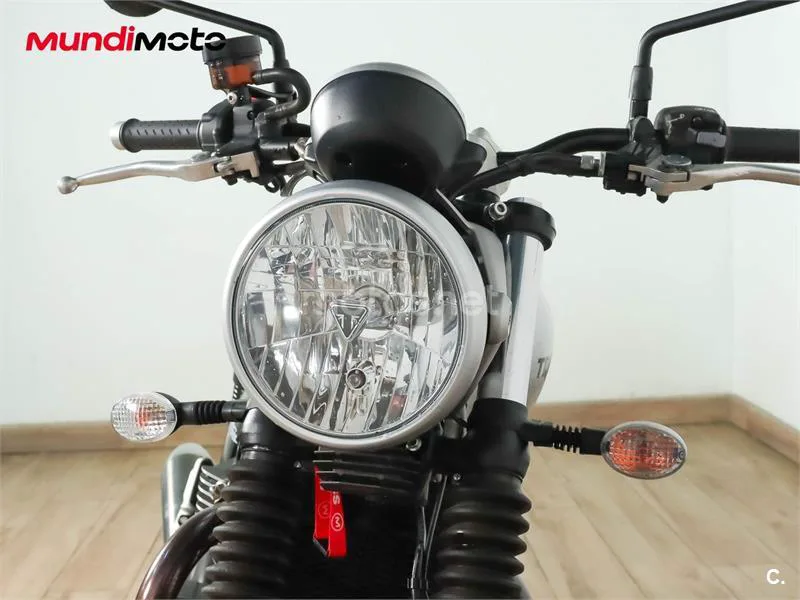 Triumph Street Twin – Vista 5