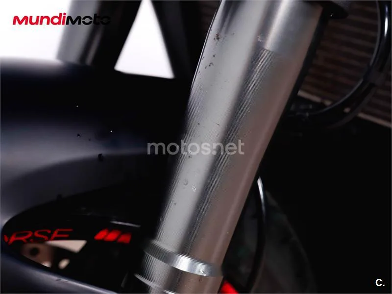 Ducati Streetfighter V2 – Vista 17