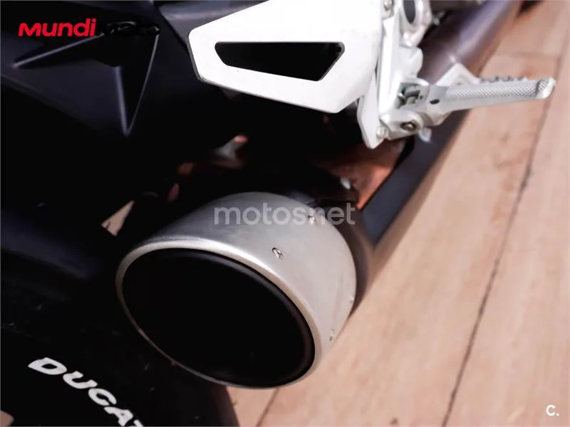 Ducati Streetfighter V2 – Vista 22