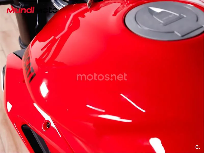 Ducati Streetfighter V2 – Vista 25