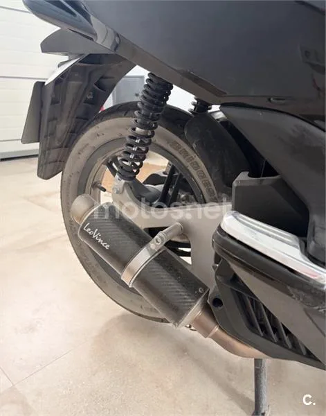 Honda PCX 125 – Vista 4