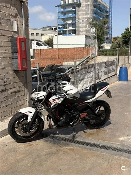 Kawasaki Z650 – Vista 2